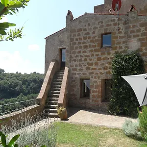 Un Giardino Nel Tufo Pitigliano